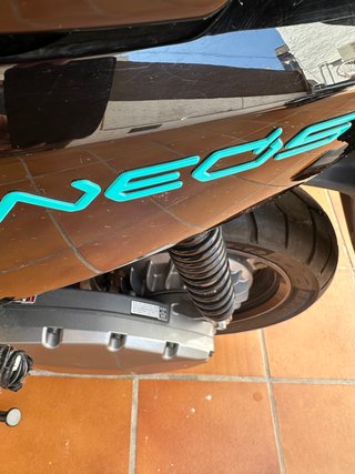 Yamaha Neos Scooter Eléctrico Negro