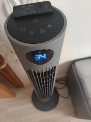 Ventilador de torre gris