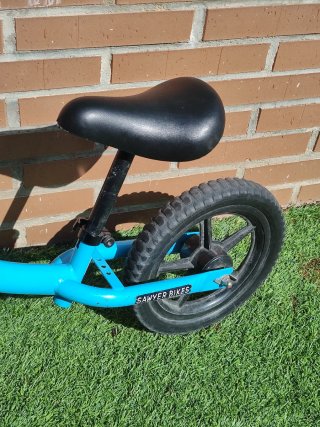Bicicleta de equilibrio Sawyer azul