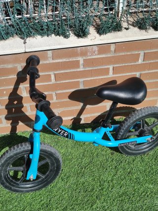 Bicicleta de equilibrio Sawyer azul