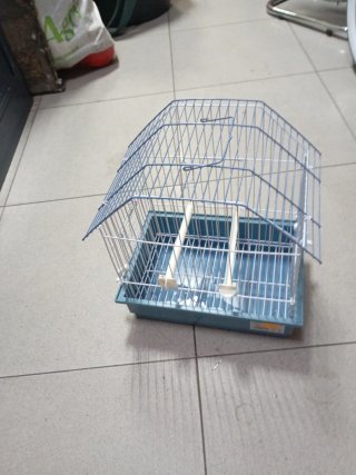 Jaula para pájaros en buen estado