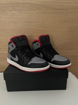 Air Jordan 1 Mid Gris Rojo