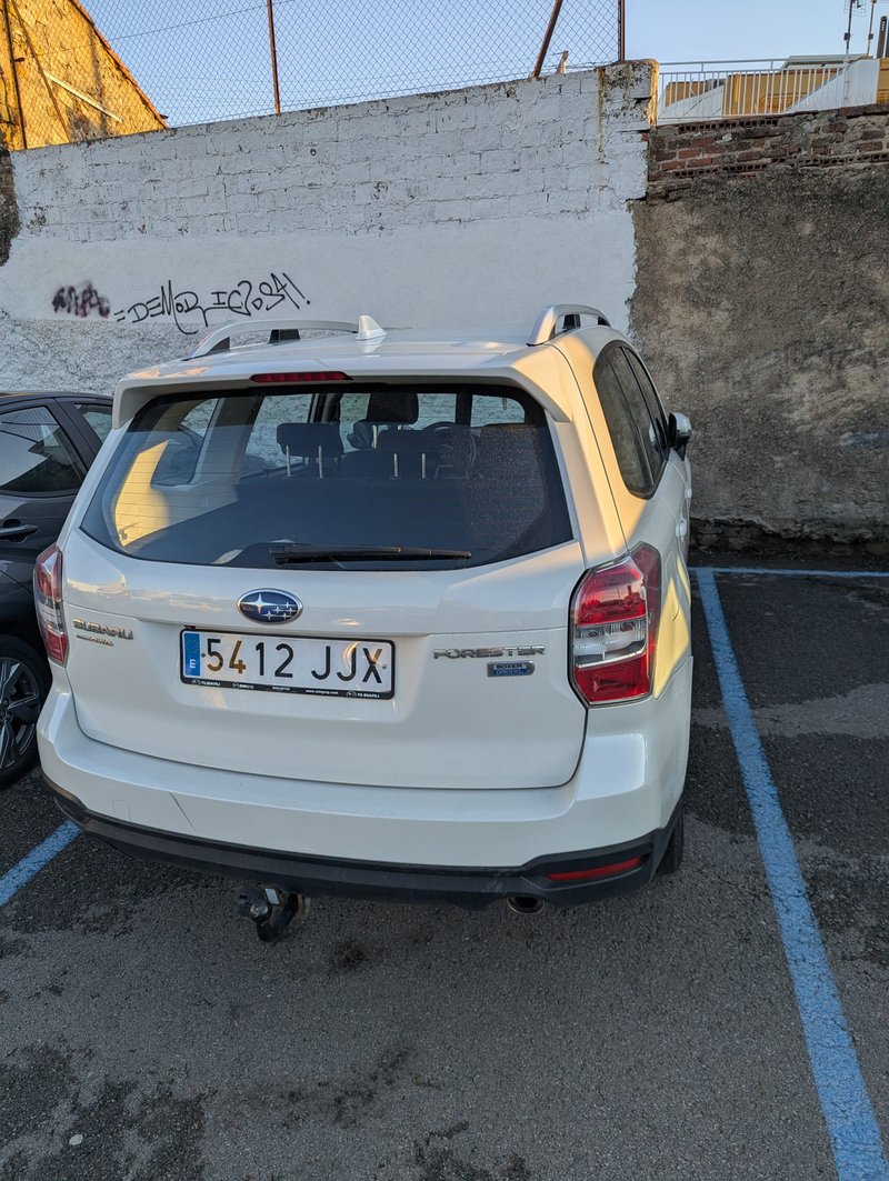 Subaru Forester 2.0D Sport 4x4 AutoM. 2015 –  BOLA - foto 1