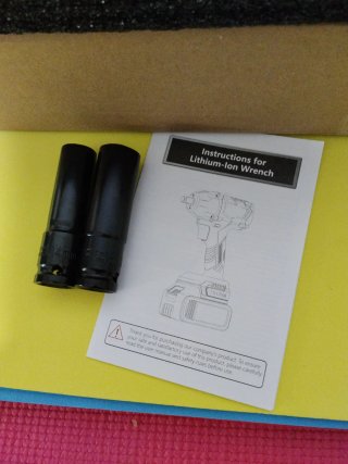 Llave de impacto 21V 520Nm + 2 baterías