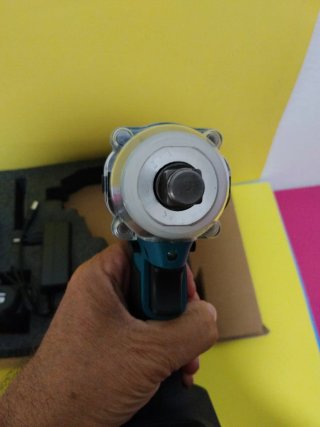 Llave de impacto 21V 520Nm + 2 baterías