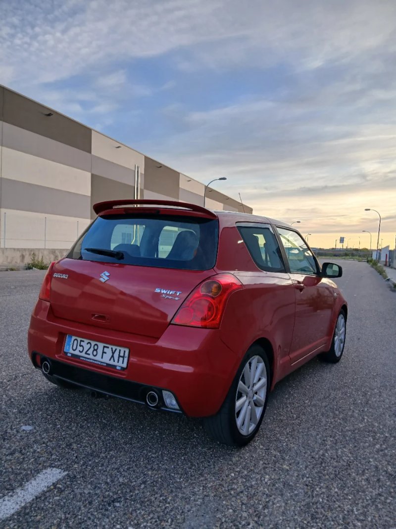 Suzuki Swift 2007 - foto 1