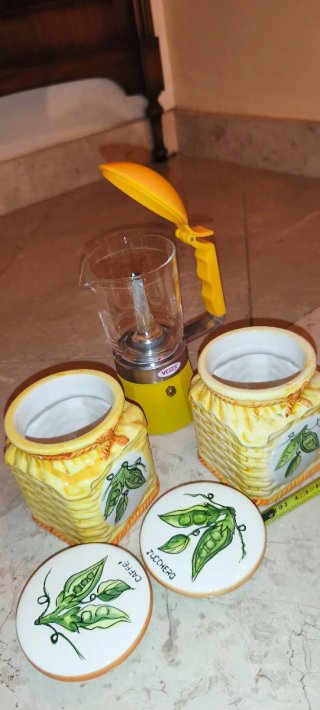 Set 2 barattoli ceramica + caffettiera gialla Velo