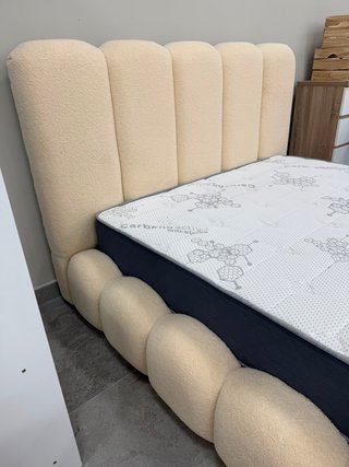 Cama canapé tapizada beige 135cm