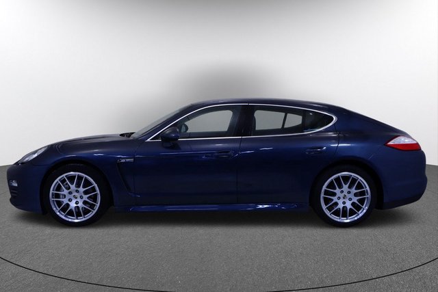 2010 Porsche Panamera 4.8 4 S