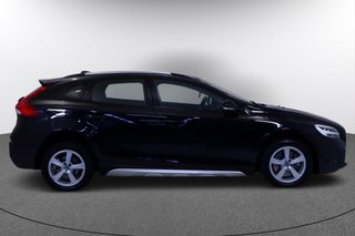 2017 Volvo V40 Cross Country 2.0 T4 SUMMUM 4WD AUTO 5P