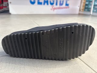 Sandali neri con fibbie tg 35/36