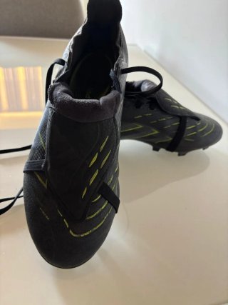 Botas de fútbol Adidas Predator Talla 40.5