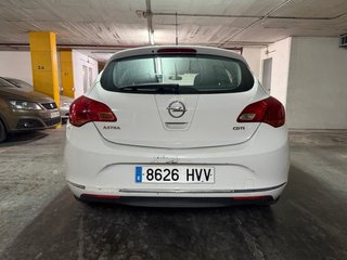 Opel Astra J 2014 110CV