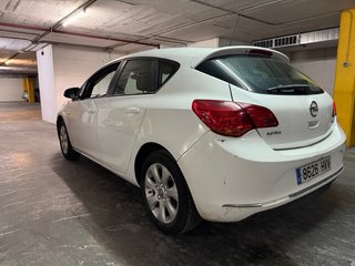 Opel Astra J 2014 110CV