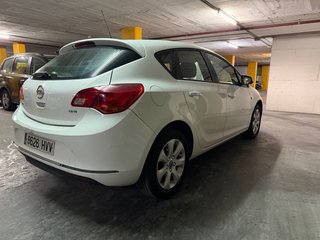 Opel Astra J 2014 110CV