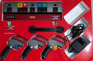 Scalextric Digital Power Line + 3 Mandos