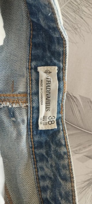 Shorts vaqueros Stradivarius talla 38