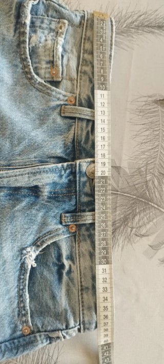 Shorts vaqueros Stradivarius talla 38