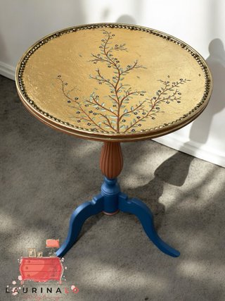 Tavolino decorato a mano oro e blu