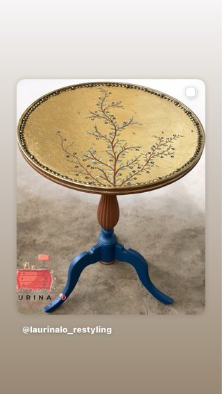 Tavolino decorato a mano oro e blu