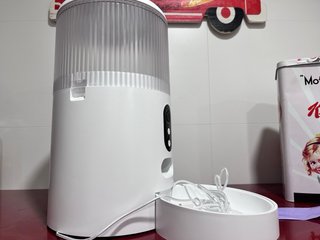 Comedero Automático para Mascotas con camara
