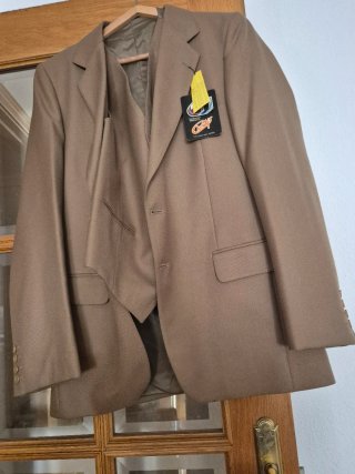 Americana y chaleco 48/50 .15 euros