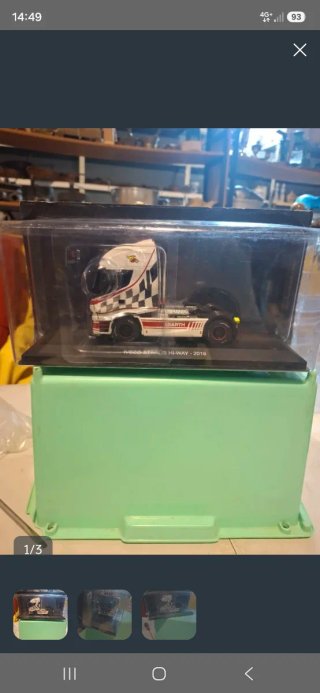 Camión Iveco Stralis Hi-Way 1:43