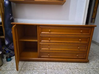Cómoda madera provenzal con cristal