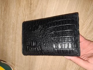 Portafoglio Pinko nero con logo oro