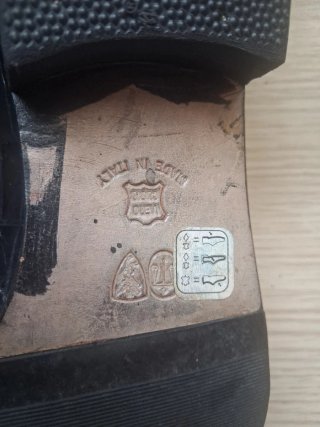 Mocasines Giusti Negro Cocodrilo