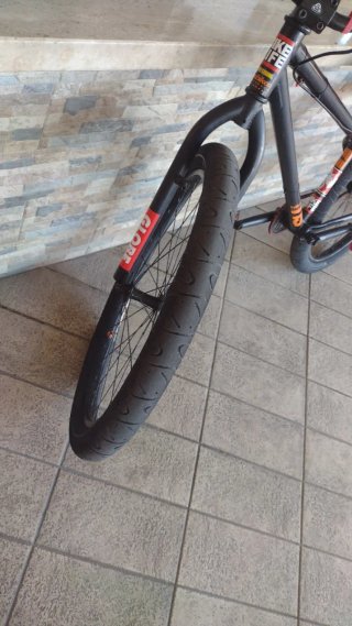 Whellie bike