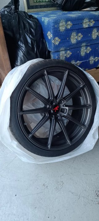 Llantas Japan Racing JR21
