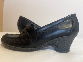 Zapatos de piel Porronet negros