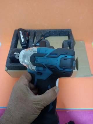 Llave de Impacto Inalámbrica 21V 520 Nm