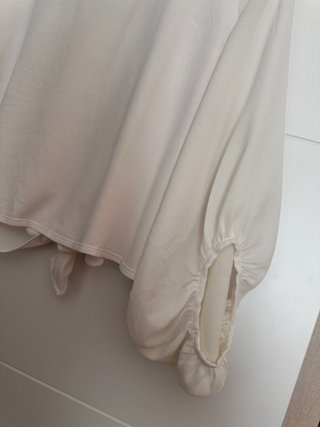 Blusa blanca manga larga abullonada