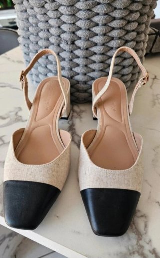 Sandalias Lefties beige y negro