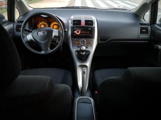 Toyota Auris 2009
