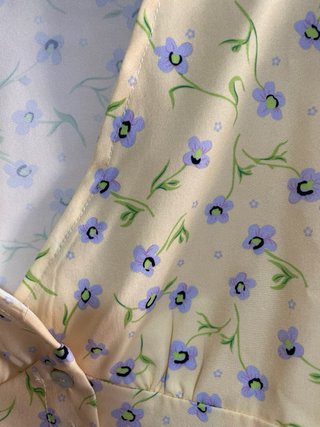Blusa Crop Top Flores Amarilla Manga Larga