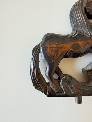 Reloj Cucú Caballo Embellecedo Madera Oscura