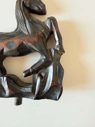 Reloj Cucú Caballo Embellecedo Madera Oscura