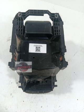 APOYABRAZOS CENTRAL Volkswagen Golf VII (5G1/BE1)(09.2012->)
