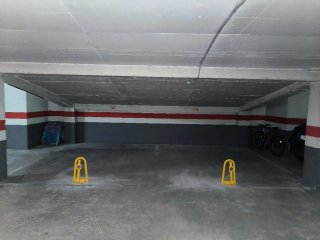 Se alquila plaza garaje para motos