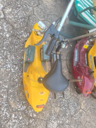 3 Patinetes Eléctricos Antiguos