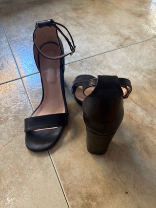 Zapatos tacón simil cuero negros