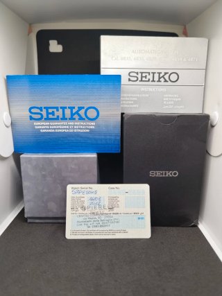 Reloj Seiko 5 Sports Automático Negro/Plata