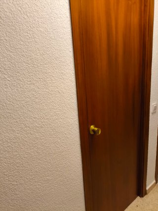 6Puertas Madera, 2 con cristal + 1Entrada Cerrojo