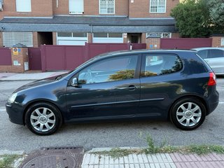 Volkswagen Golf 2006 1.9 TDI 105 - Pegatina B