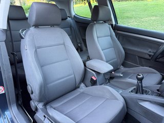 Volkswagen Golf 2006 1.9 TDI 105 - Pegatina B