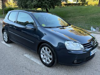 Volkswagen Golf 2006 1.9 TDI 105 - Pegatina B