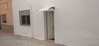 Arreglo fachadas y las pinto .Gama colores maquina